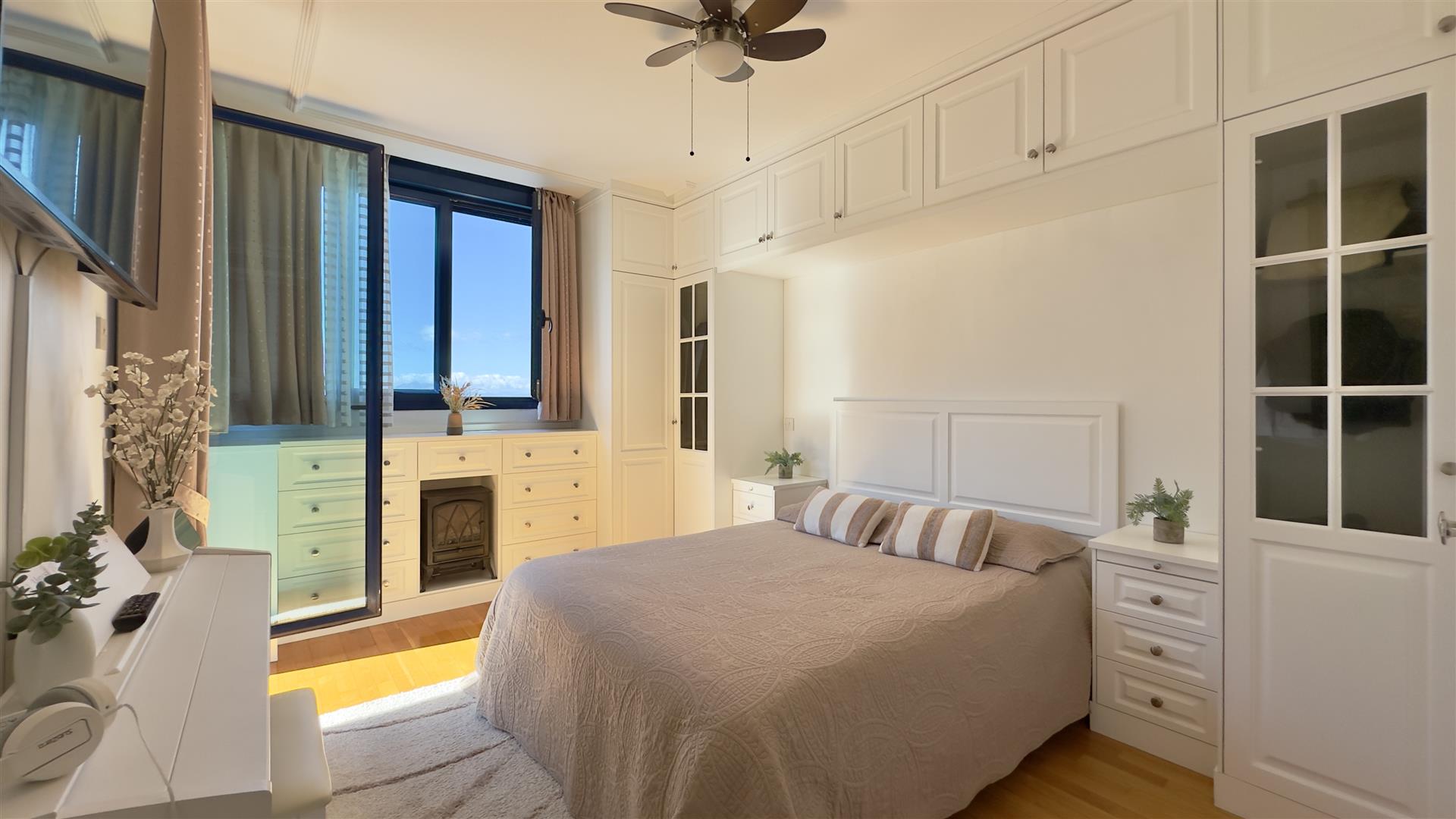 Image of Apartment - 3 Bedrooms - 2 Bathrooms for Sale in Europlaza-Gibraltar, Image 5